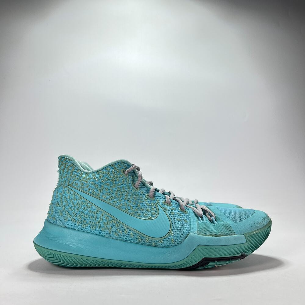 Nike Kyrie 3 Tiffany Mid Top Athletic Lace Up Basketball Shoes Men's Size 10.5